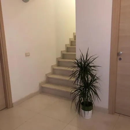 Apartment Mansarda Mentana *