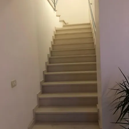 Apartment Mansarda Mentana
